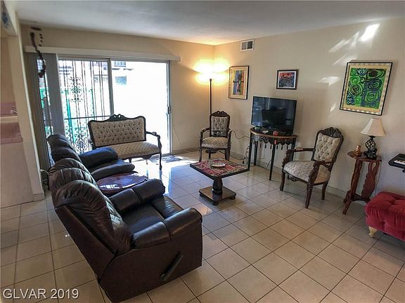 3rd image of 1405 Vegas Valley Dr APT 391