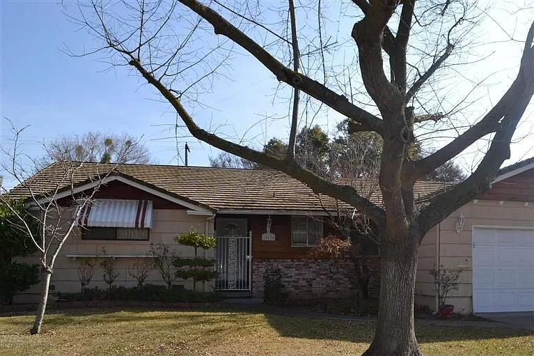 10524 Catawba Way photo 1