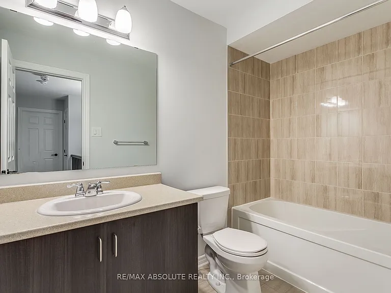 315 Pumpkinseed Cres — Photo 22