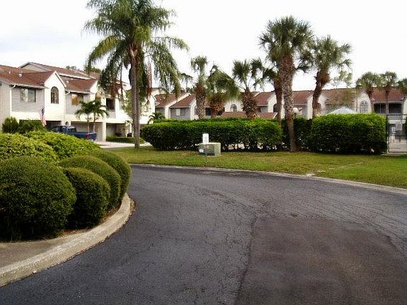 4th image of 549 Walden Ct #549