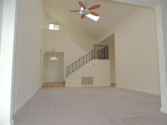 Lofted Ceilings & Skylights