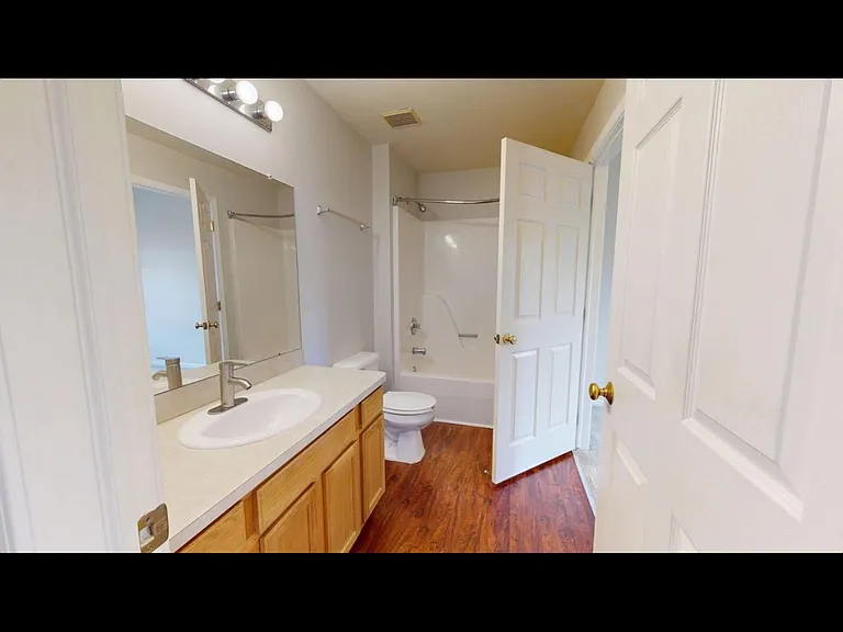 3130 Promenade Cir — Photo 12