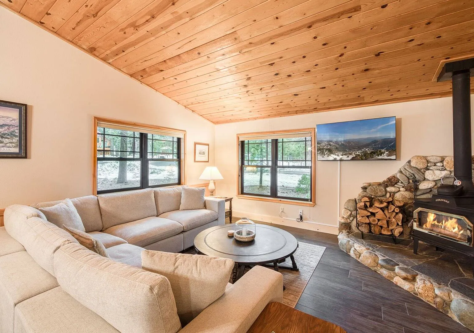 3 bed, 1400 sqft, $7,000 — Photo 4