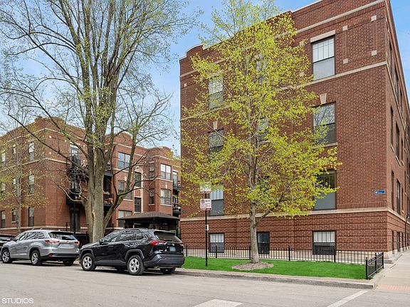 2nd image of 2711 N Mildred Ave APT 1A
