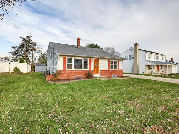 4th image of 38 Herbert Dr