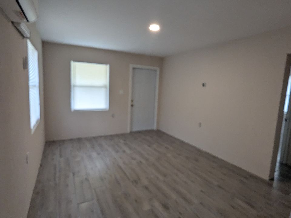 1st image of 10 N Ohio St #1