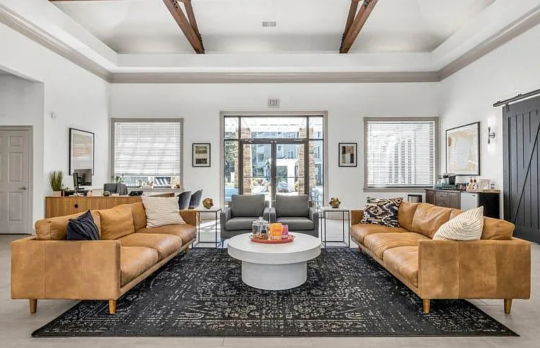 Marina Pointe — Photo 19