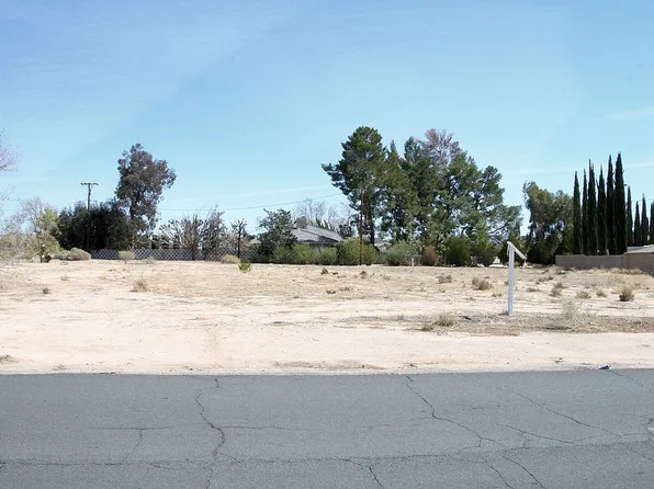 Tiger Tail Rd, Apple Valley, CA 92307