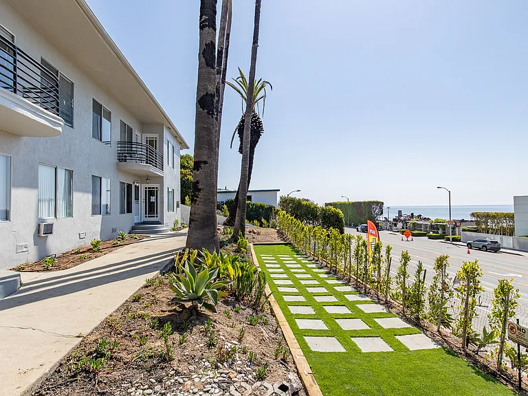 22147 Pacific Coast Hwy — Photo 4