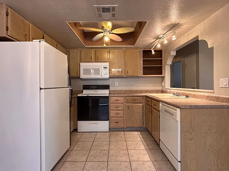 5080 Spencer St #D — Photo 3