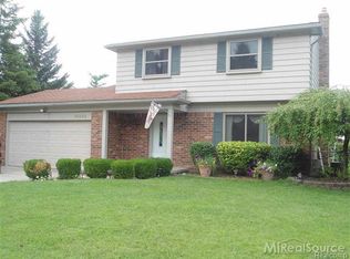 14055 Coldwater Dr, Sterling Heights, MI 48313