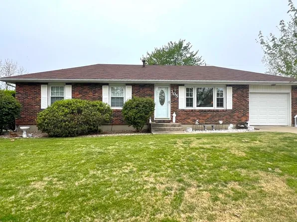 105 Saint Francis St, Macon, MO 63552