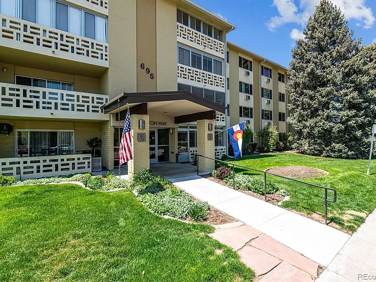 695 S Alton Way #5A — Photo 2
