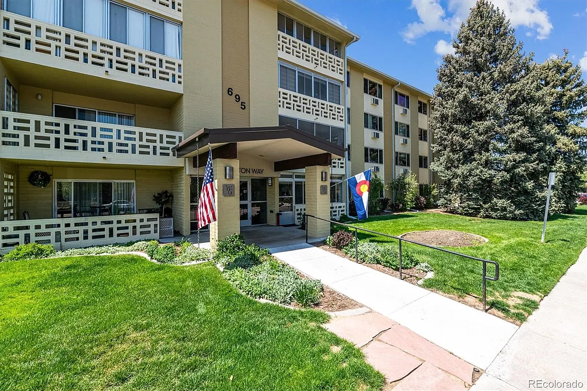 Building Photo - 695 S Alton Way #5A