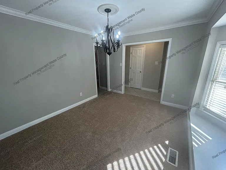 5612 Hamstead Xing — Photo 10