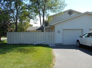 912 Monterey Dr, Shoreview, MN 55126