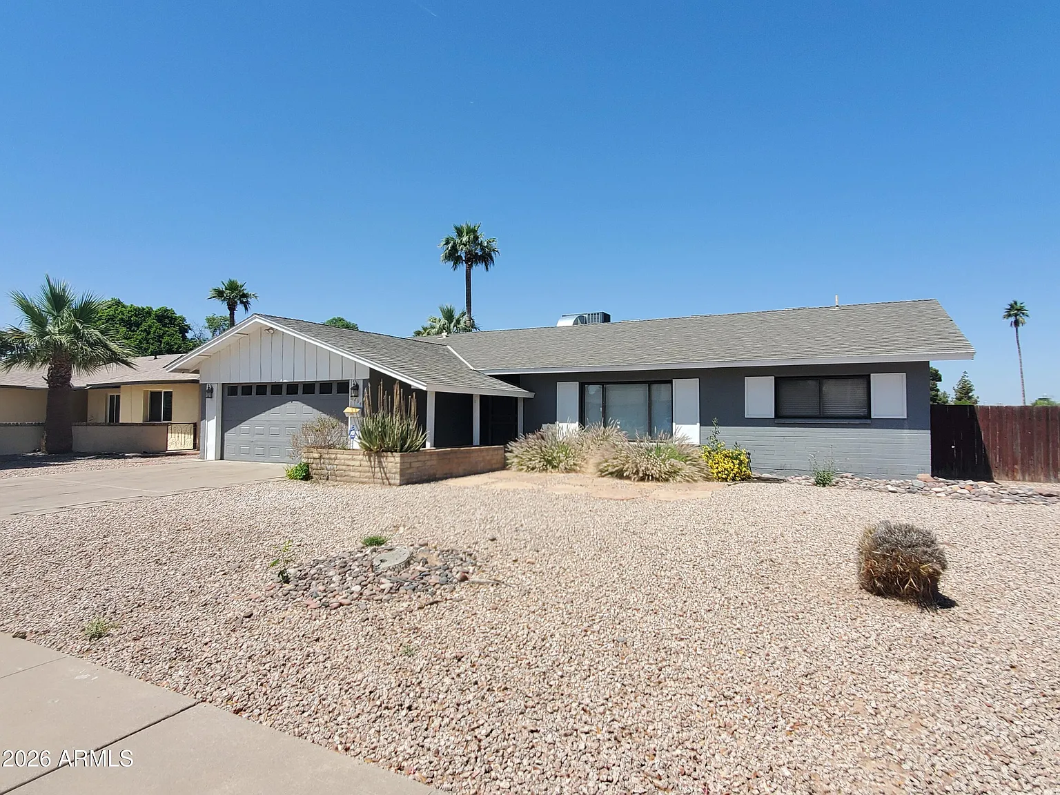 3 bed, 2.0 bath, 1832 sqft, $2,895 — Photo 2