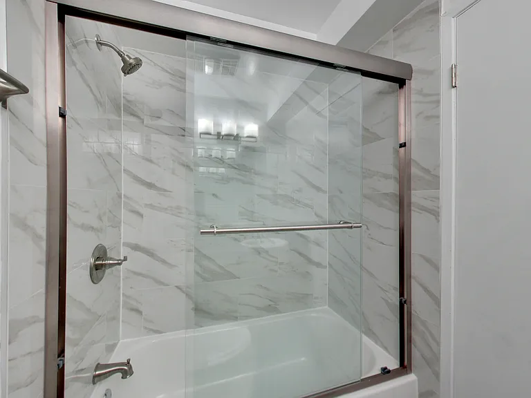 378 Van Buren - Renovated 2bed and 1bed units - Beautiful Building! — Photo 84