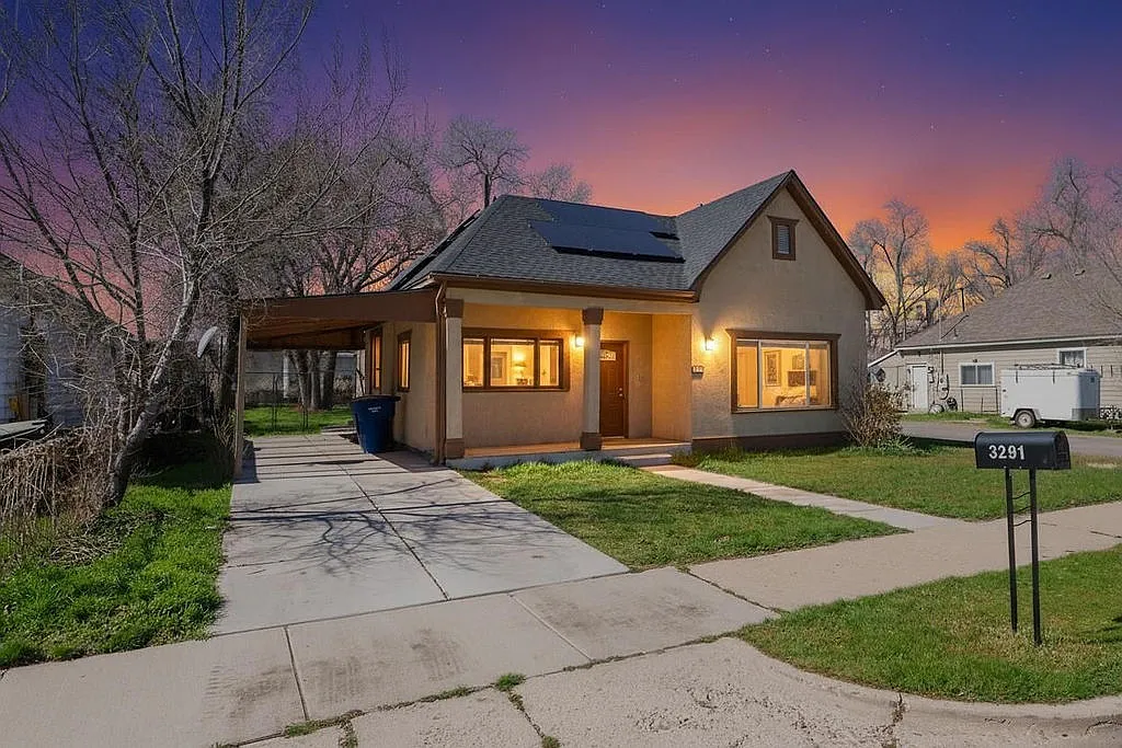 3 bed, 880 sqft, $1,700 — Photo 1