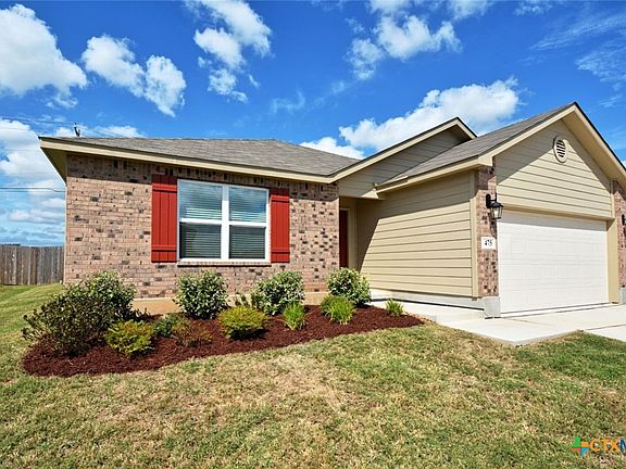 2nd image of 475 Autumn Leaf Dr