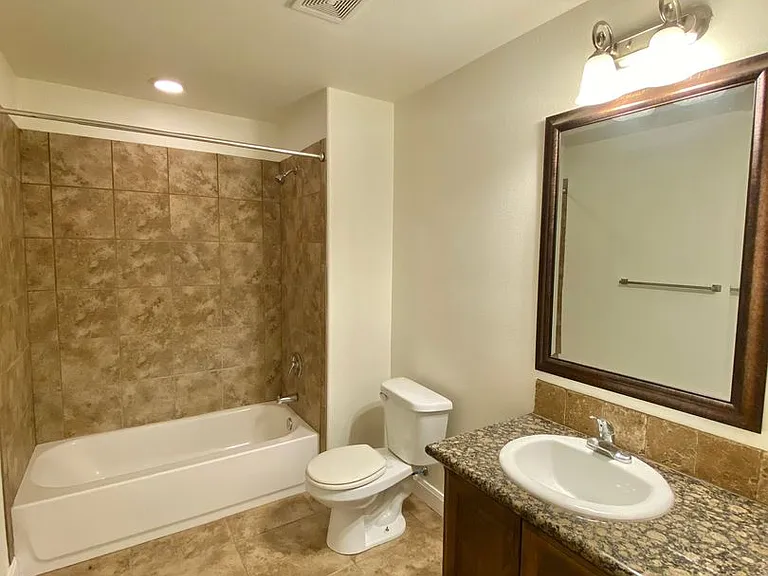 4804 Harvard St — Photo 11