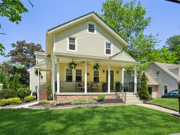 6 Summit Ave, Berlin, NJ 08009