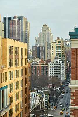 Rented by Compass | media 24