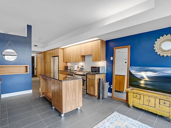 4th image of 33 W Pender St #309