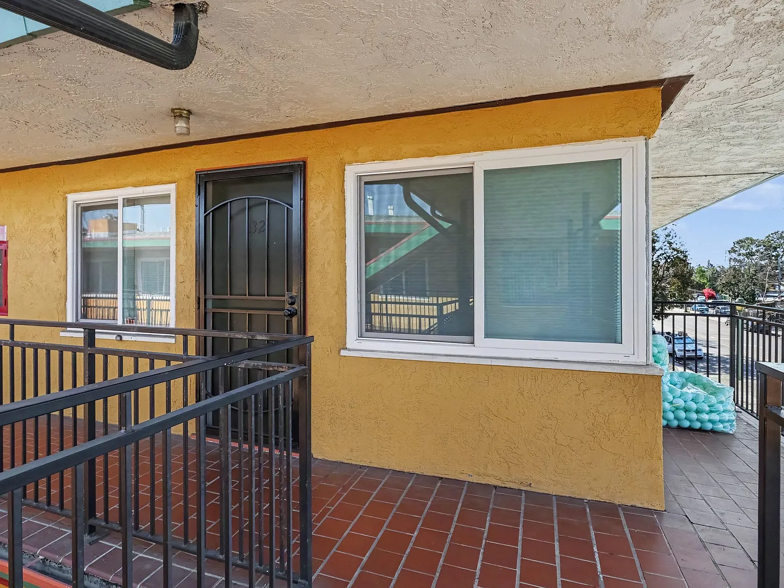 1 bed, $2,546 — Photo 4