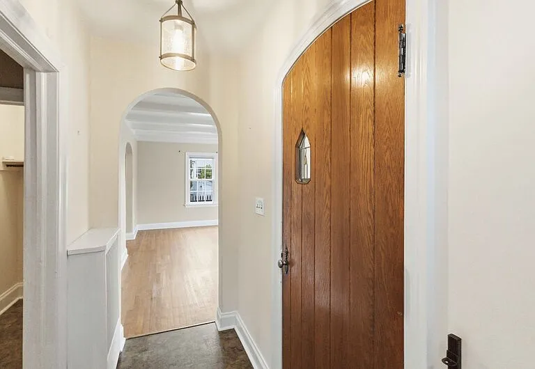 10 N Elk Ave — Photo 7