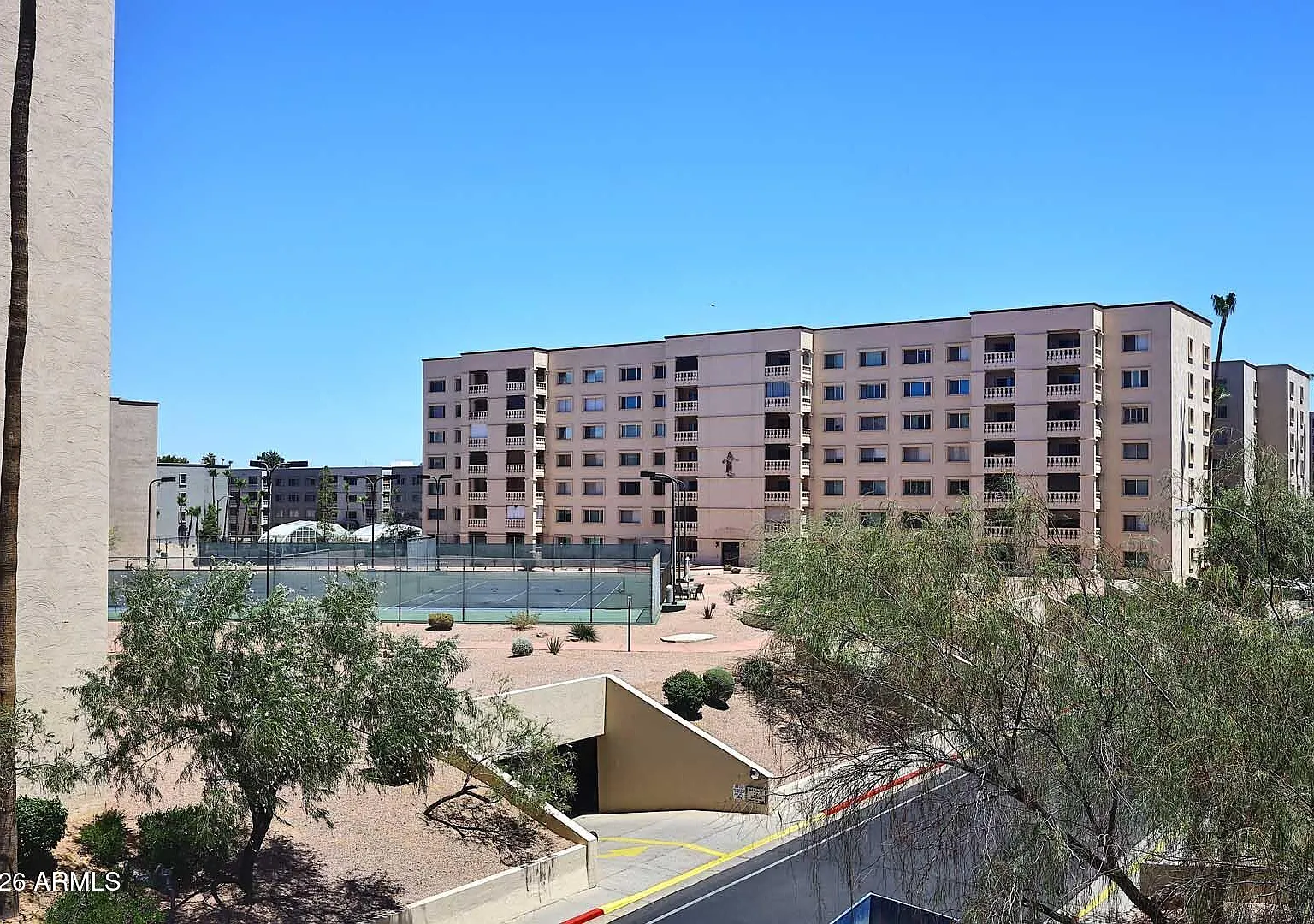 2 bed, 1200 sqft, $2,200 — Photo 4