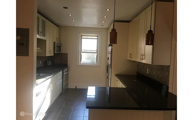 Rented by Douglas Elliman | media 20