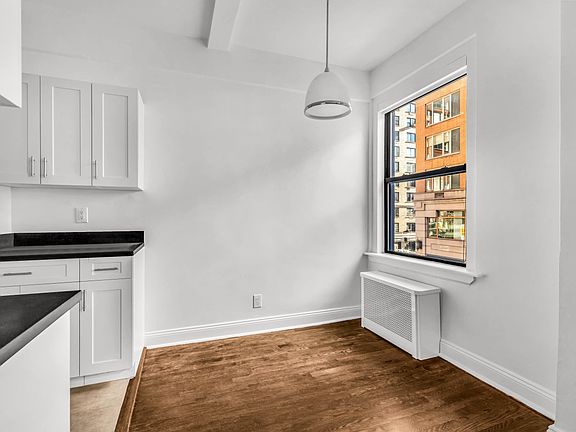 5th image of 12 E 86th St APT 302