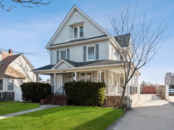 106 N Grove St, Freeport, NY 11520