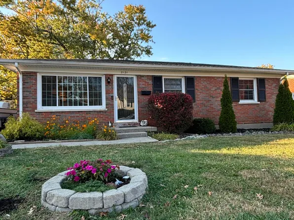 2121 Sage Rd, Lexington, KY 40504