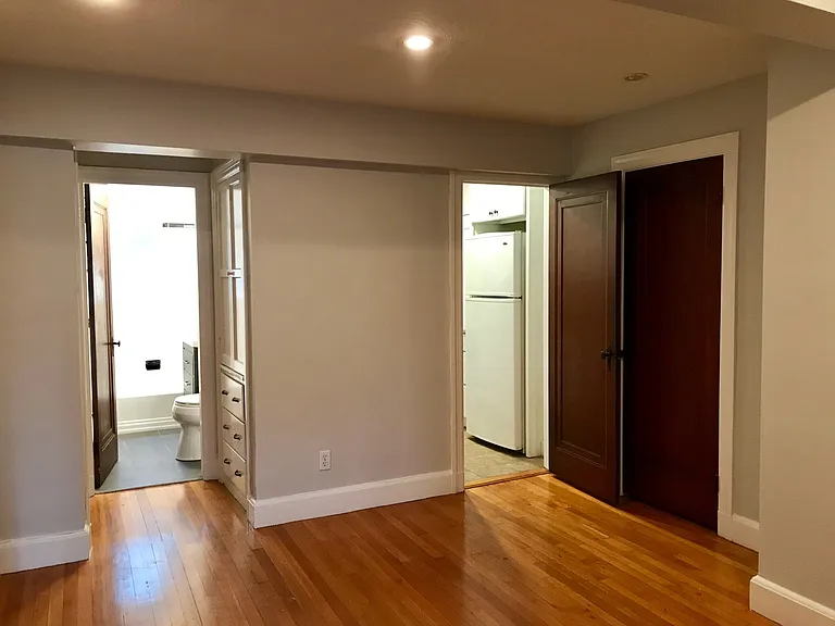 8 Mount Ida St #1 — Photo 7