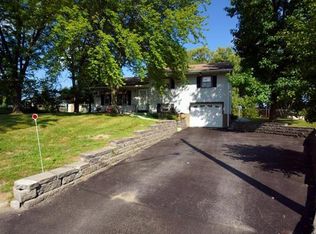 18 Coach Ln, Newburgh, NY 12550