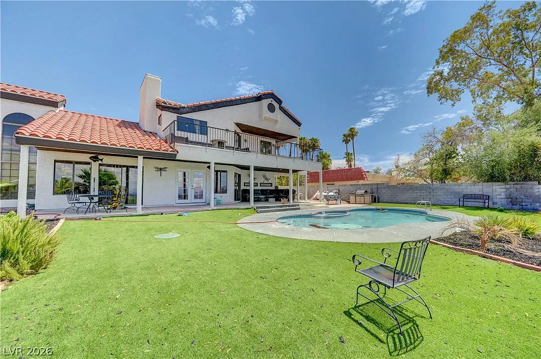 4 bed, 3.0 bath, 3371 sqft, $3,800 — Photo 3