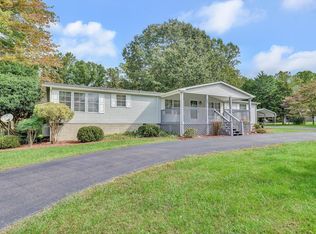 102 Leeward Way, Moneta, VA 24121