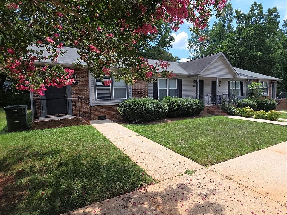1st image of 1115 Saint Charles Ct