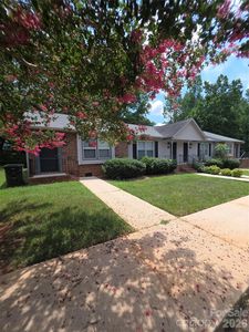 1115 Saint Charles Ct, Newton, NC, 28658