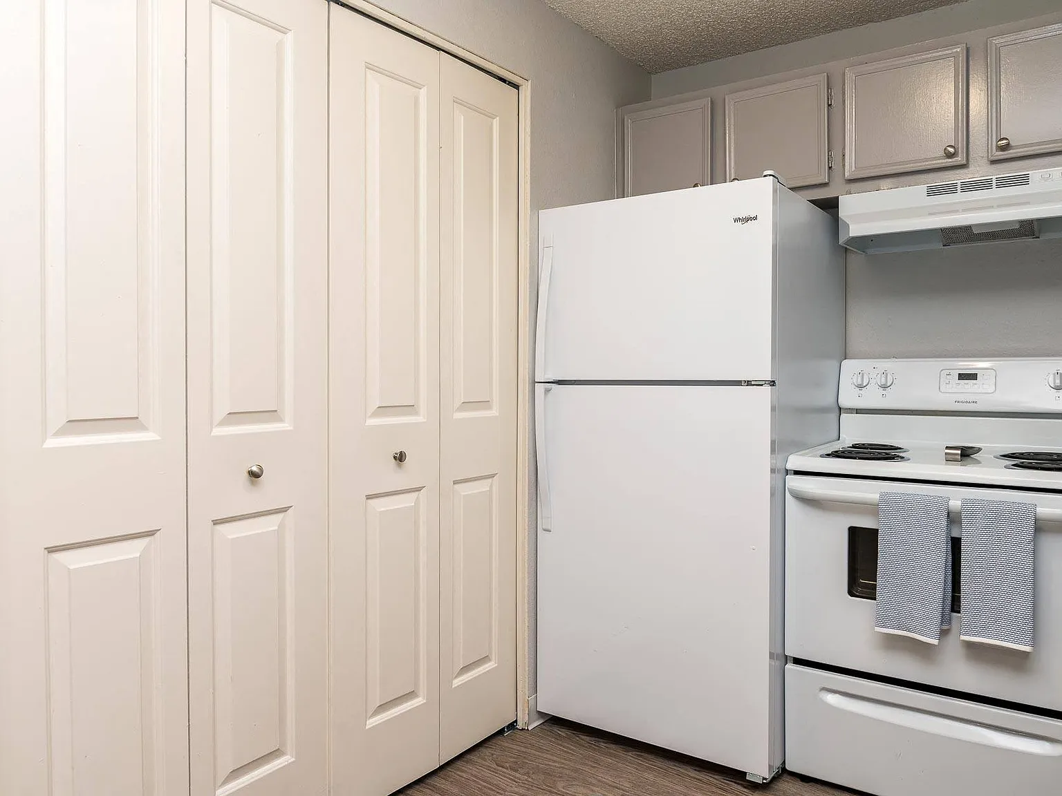 Tamaryn Apartments — Photo 3