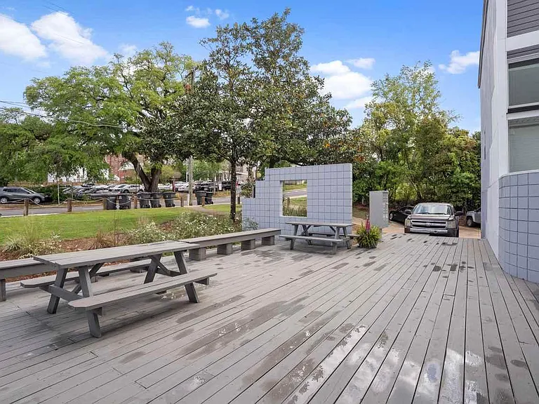815 W Pensacola St #15 — Photo 5