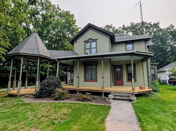 27 N 13th St, Niles, MI 49120