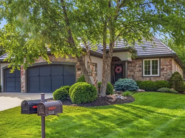 15164 Fontana St, Leawood, KS 66224