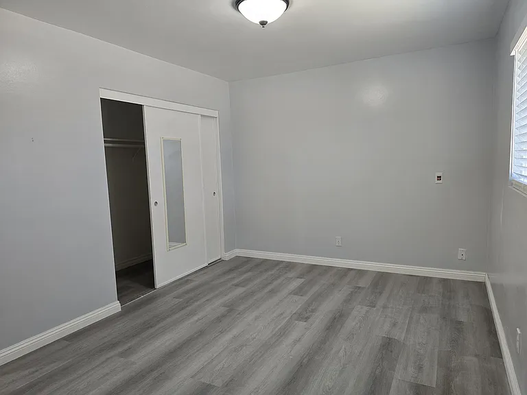 9351 Maureen Dr — Photo 12
