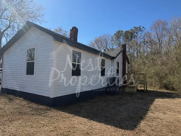 1902 Vincent St, Newberry, SC 29108