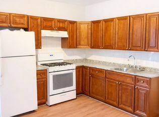 1349 Pembroke St, Bridgeport, CT 06608