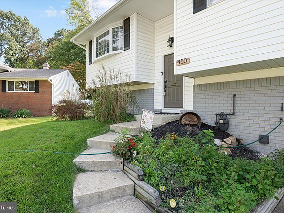 2nd image of 450 Phirne Ct E