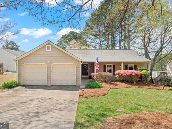 210 Magnolia Tree Ct, Johns Creek, GA 30022